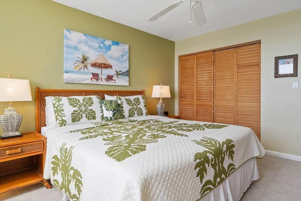 Beautiful Oceanfront Condo! - Hale Kona Kai 303 Kailua-Kona United States